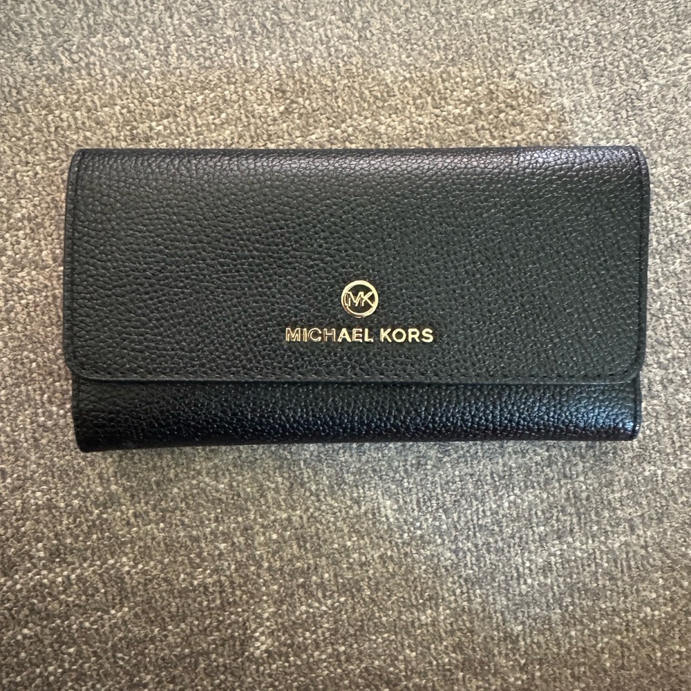 Michael Kors Jet Set Travel Crossgrain Leather Tri-Fold Wallet